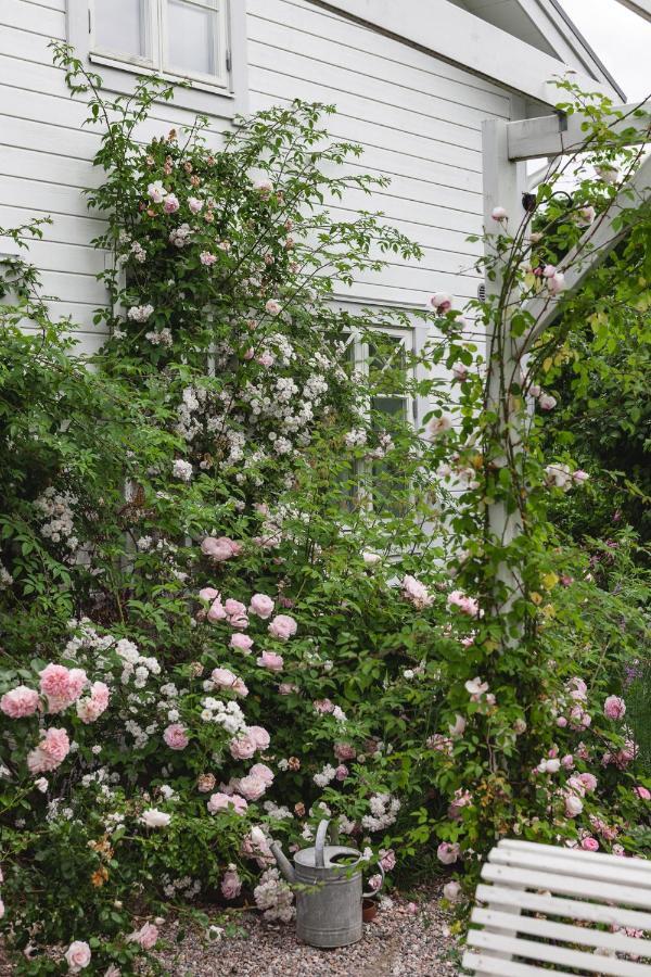 Vallby Cottage Enkoping Exterior photo